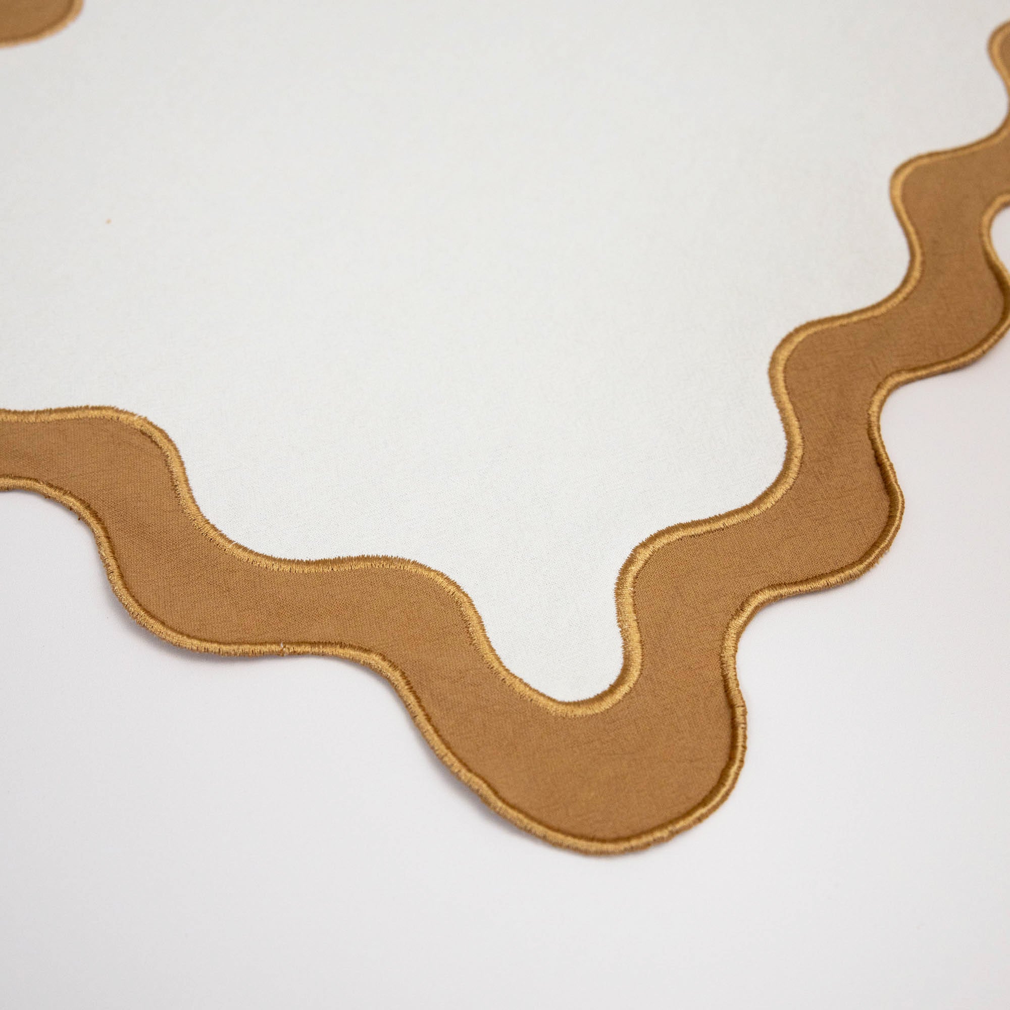 Cream and Turmeric Wavy Edge Placemat